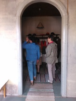 Torpan sisäänkäynti on komea. 